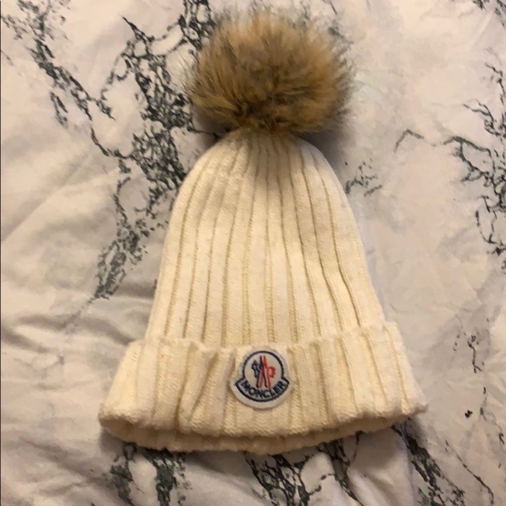 moncler hat
